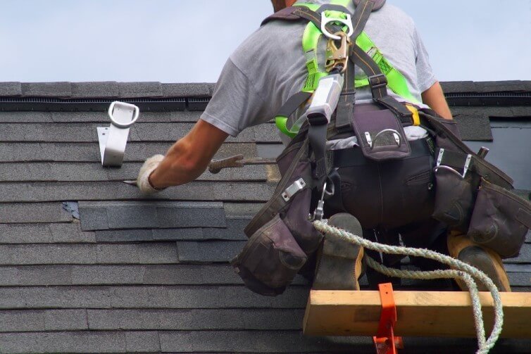 How to Maintain Your Roof and Solar Panels After Installation