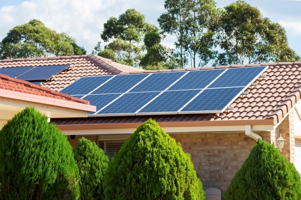 How Long Do Solar Roof Batteries Last?